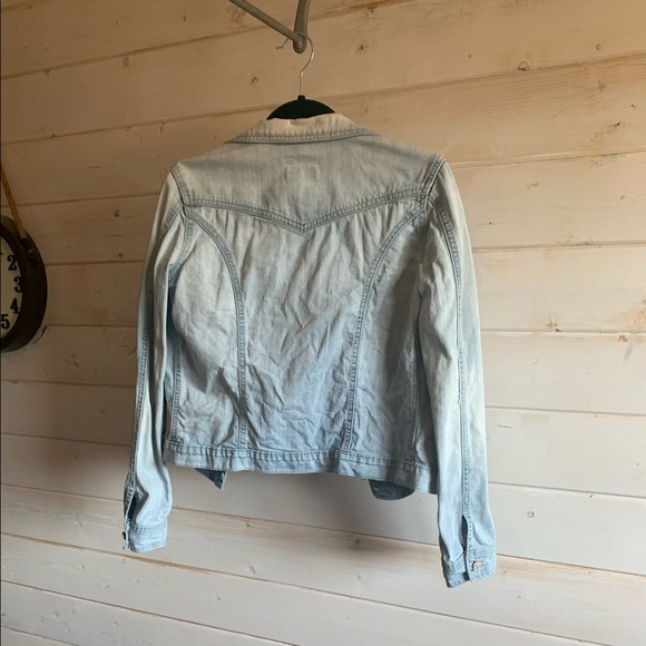 Bootlegger | Light Denim Jacket - Picture 2 of 6